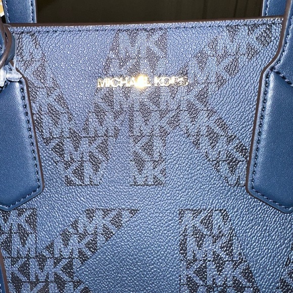 BLACK FRIDAY SALE πππ Michael Kors Maple Logo LG Tote Blue - Picture 3 of 7